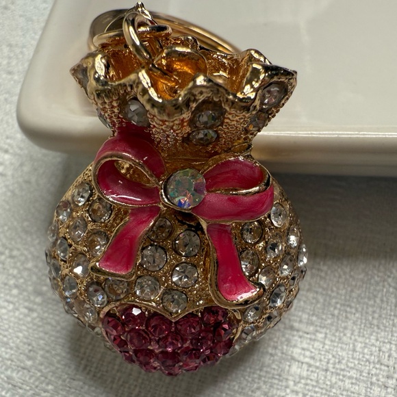 Accessories - Gold Tone Rhinestone Money Bag Keychain Pink Bow Heart Purse Charm Bling NWOT